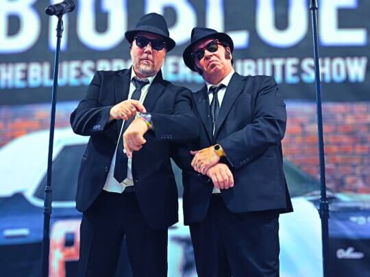The Blues Brothers™ Show „Big Blue