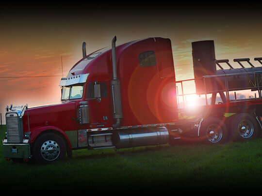 Event-BBQ-Truck beim Sonnenuntergang