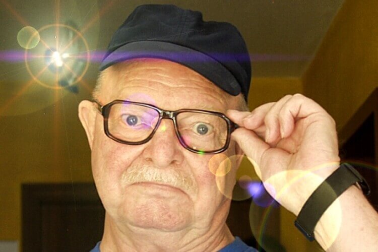 Sachsenmeyer mit Brille