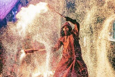 Flying Flames Feuershow | Großes Finale mit Funken