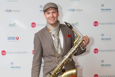 David Milzow auf dem Baritonsaxophon