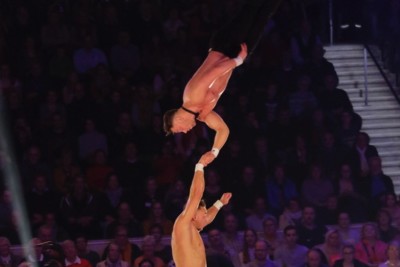 Gebrüder Scholl auf dem Trampolin