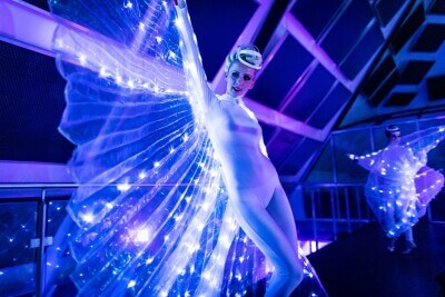 Dreamotionz LED Tänzer, Lichtshow illuminiert auf in einer Eventlocation