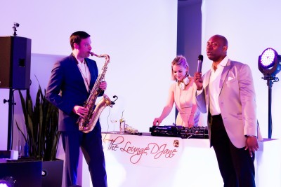 Voice and Sax meet DJane IngaWee, live on stage@ Bentley-Maserati