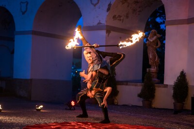 Feuerkünslter für Geburtstagsfeier