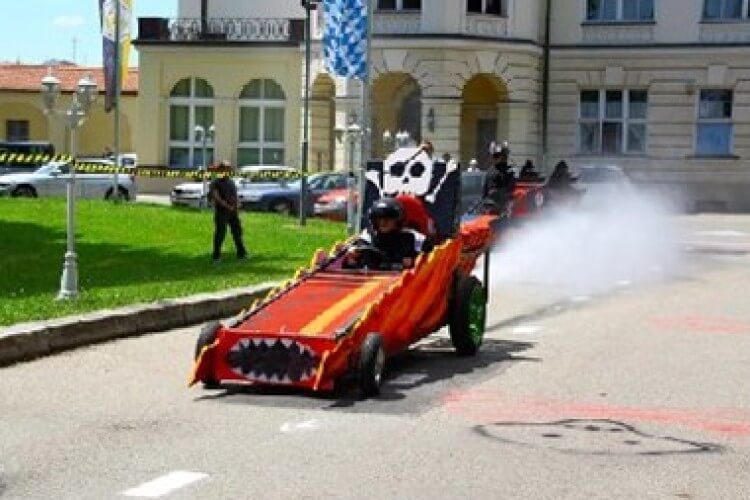 Raketenautobau buchen Teambuilding Event Portal